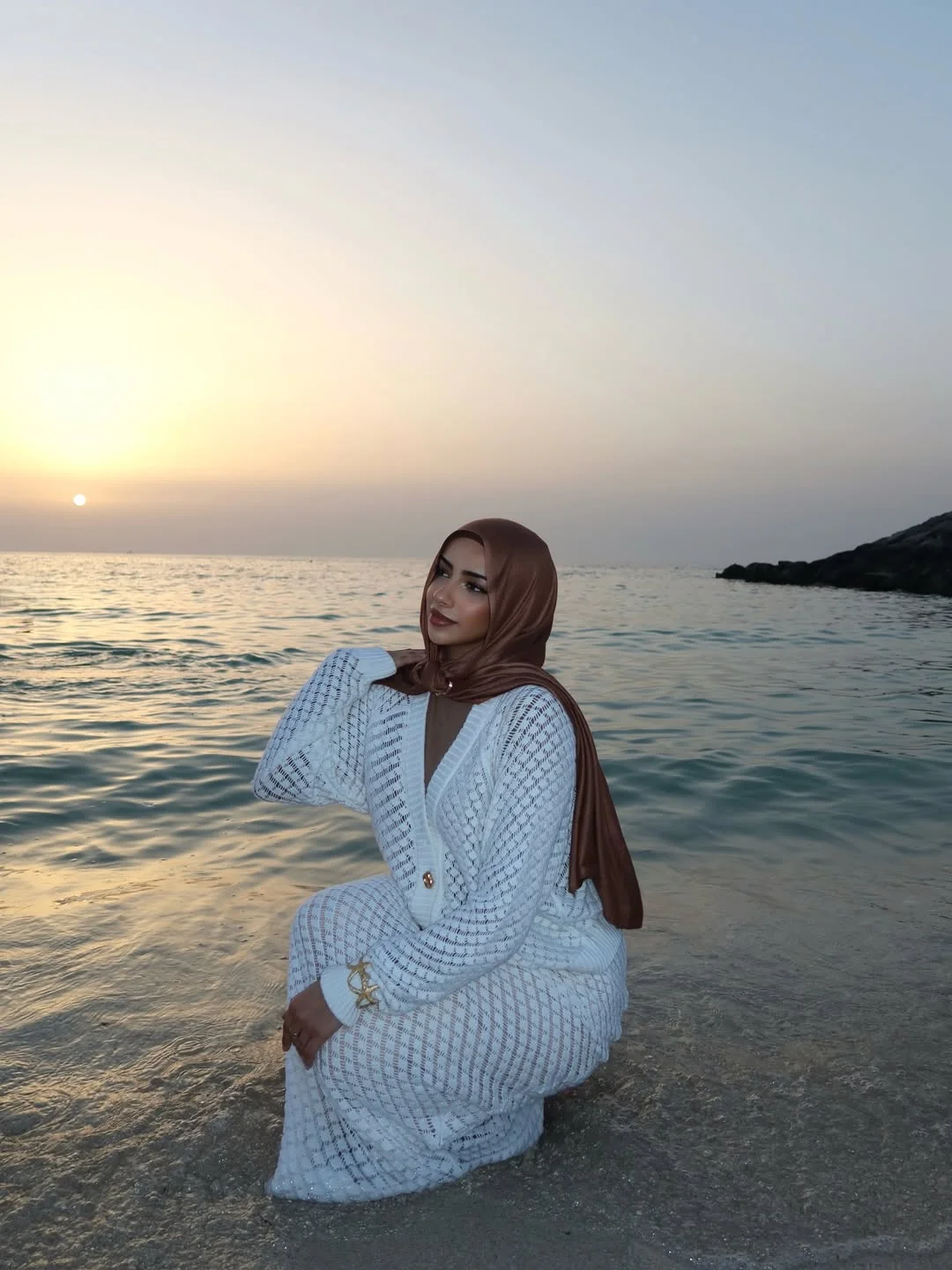 summer beach outfit for women 2026 Modest White Knit Dress With A Satin Hijab