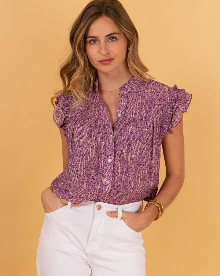casual summer t-shirt outfit for women 2026 Purple Ruffle Shirt With Crisp White Pants