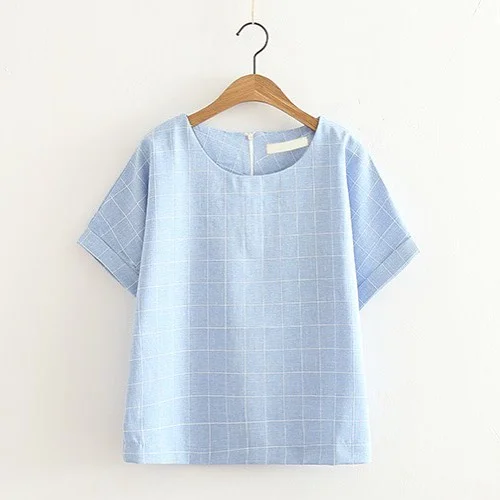 casual summer t-shirt outfit for women 2026 Light Blue Boxy Tee With A Clean Grid Texture