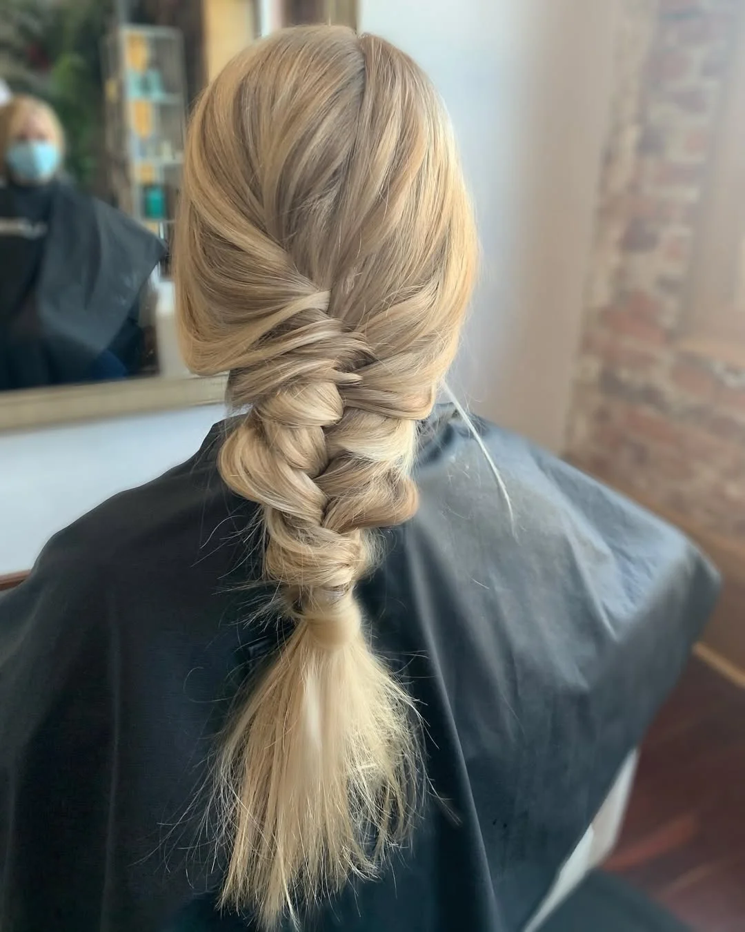 easy summer hairstyles ideas 2026 Berry-Toned Loose Waves With Summer Edge