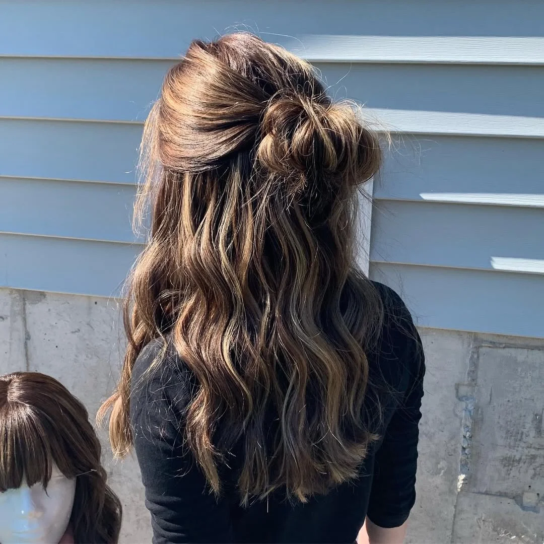easy summer hairstyles ideas 2026 Half-Up Bow Bun For Long Summer Waves