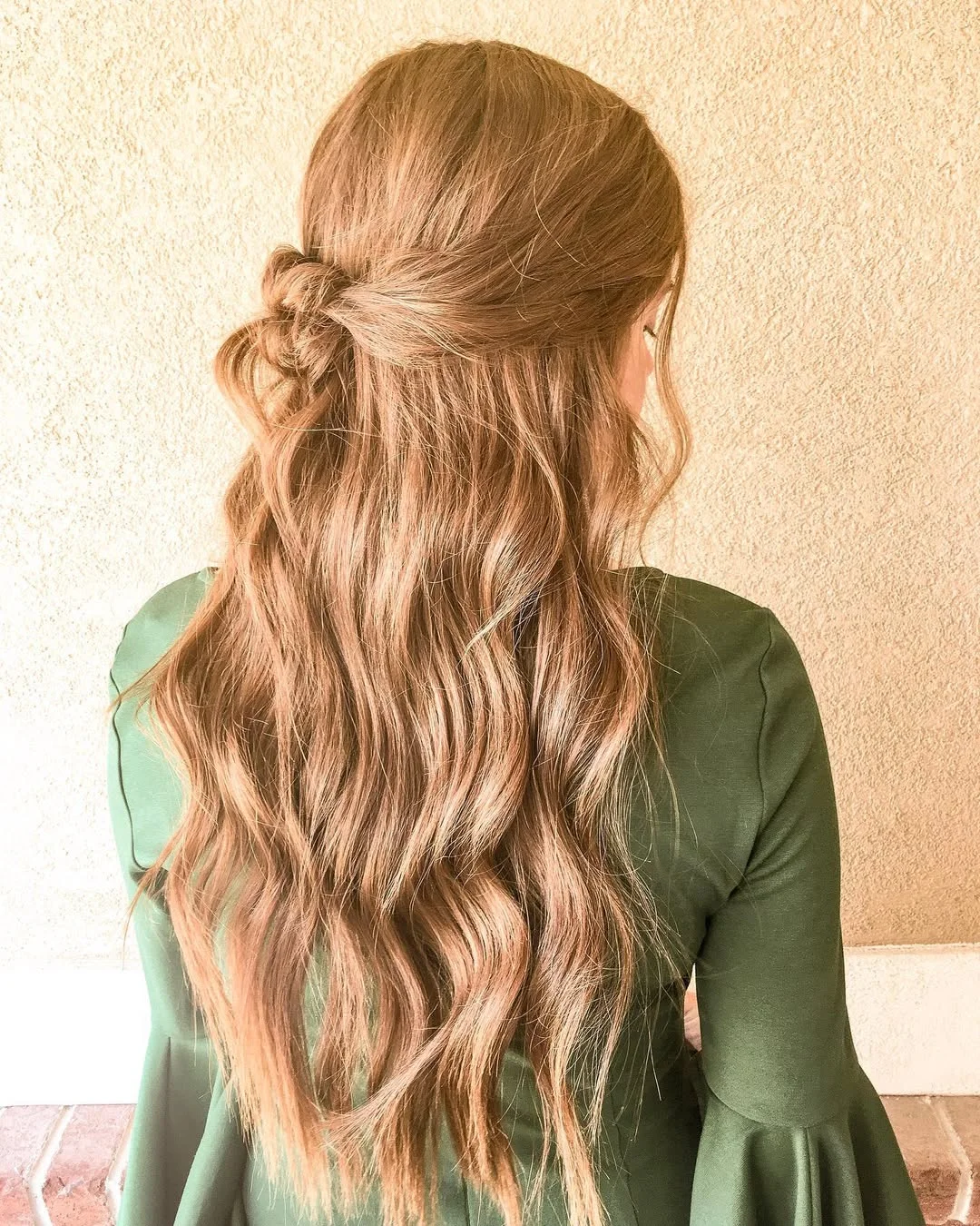 easy summer hairstyles ideas 2026 Soft Half-Up Waves With A Relaxed Twist