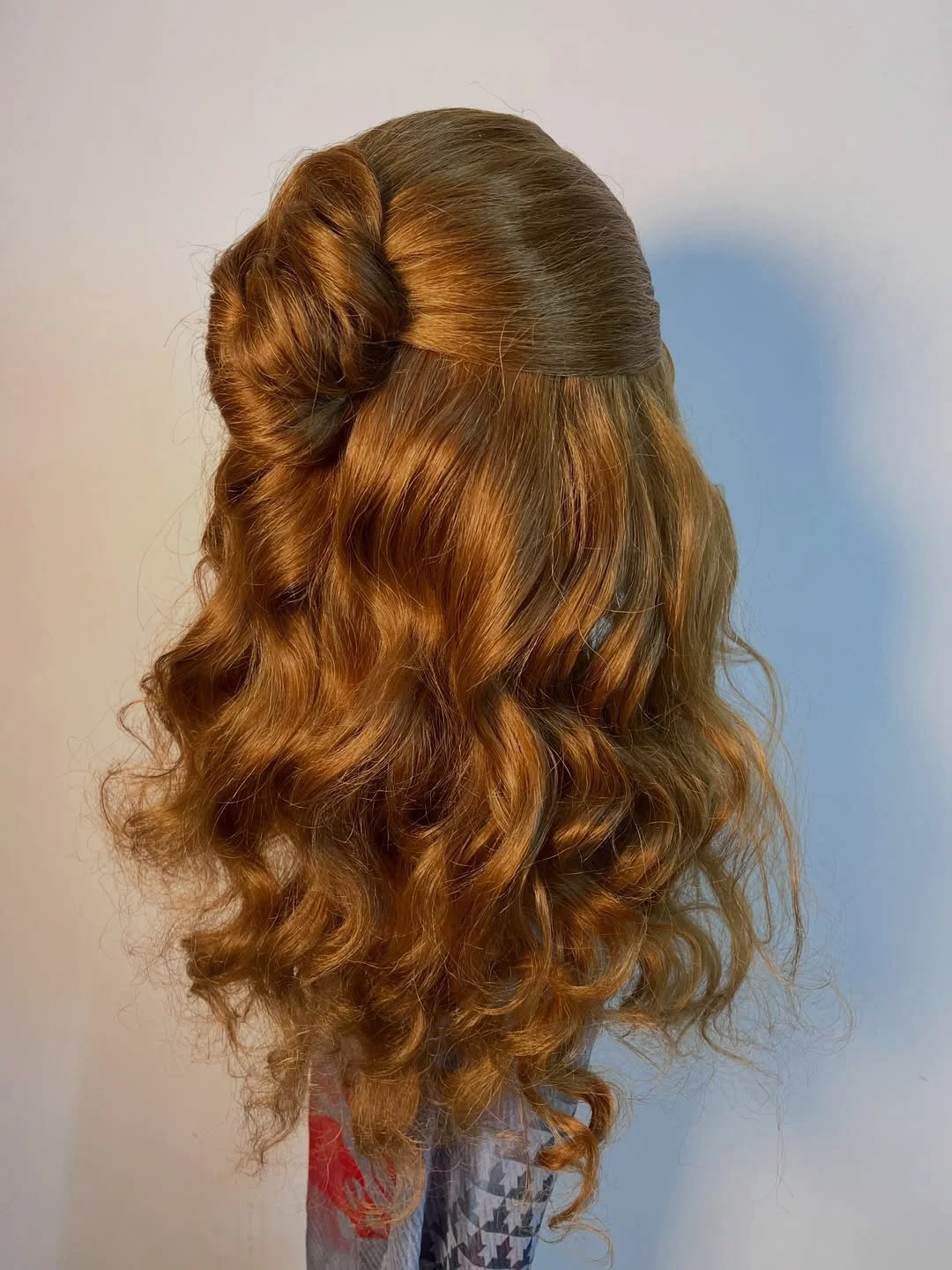 easy summer hairstyles ideas 2026 Curly Half-Up Bun With Golden Summer Bounce
