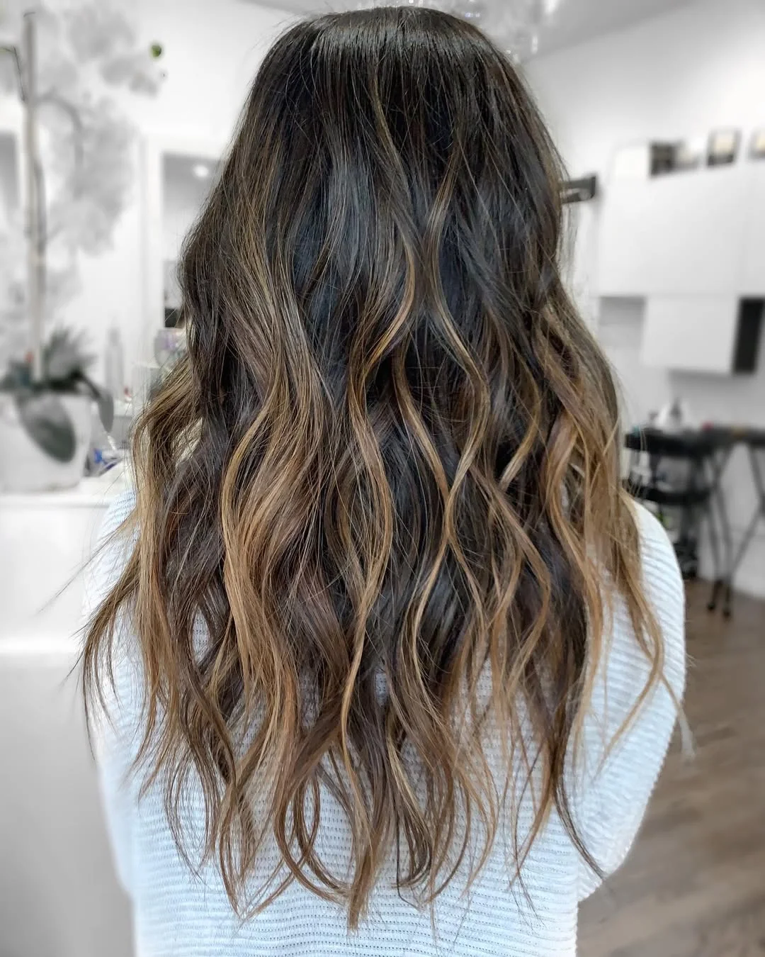 effortless summer easy hairstyle 2026 Dimensional Brunette Waves With Lived-In Highlights