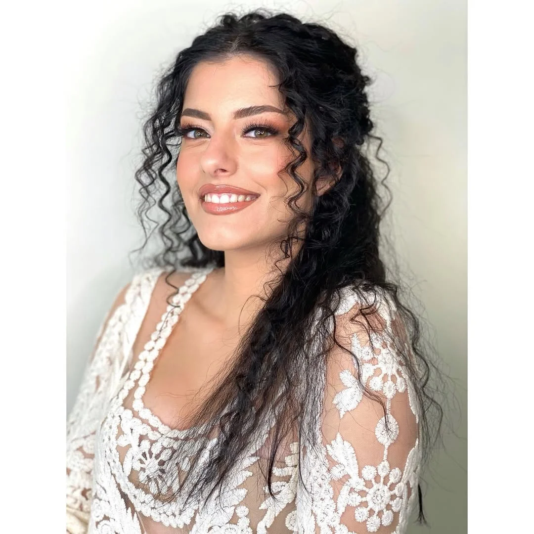 effortless summer easy hairstyle 2026 Curly Half-Up Style With Soft Face Pieces