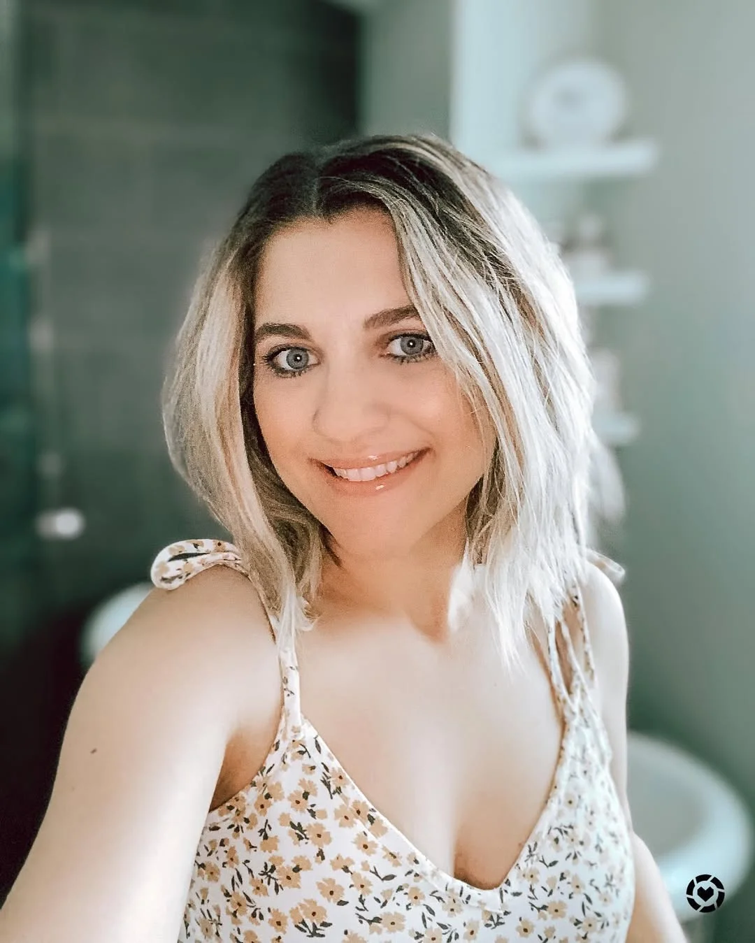effortless summer easy hairstyle 2026 Airy Blonde Bob With Soft Face-Framing Layers