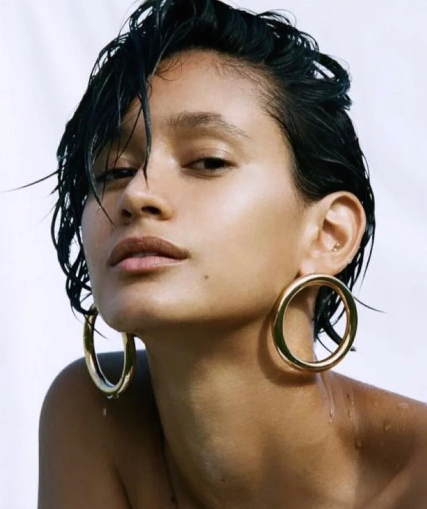 effortless summer easy hairstyle 2026 Slick Wet-Look Short Hair With Editorial Confidence