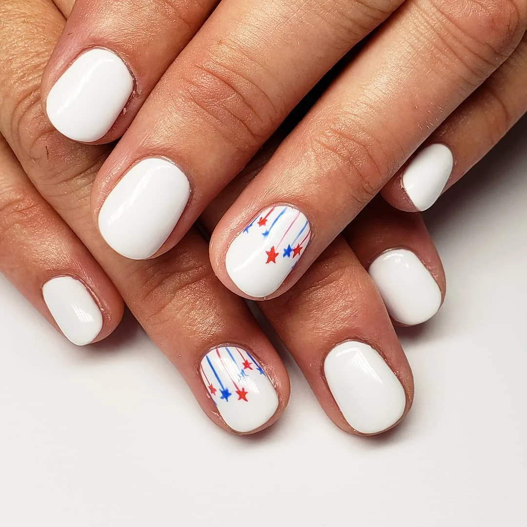 patriotic nails 2026 White Short Nails With Falling Red and Blue Stars