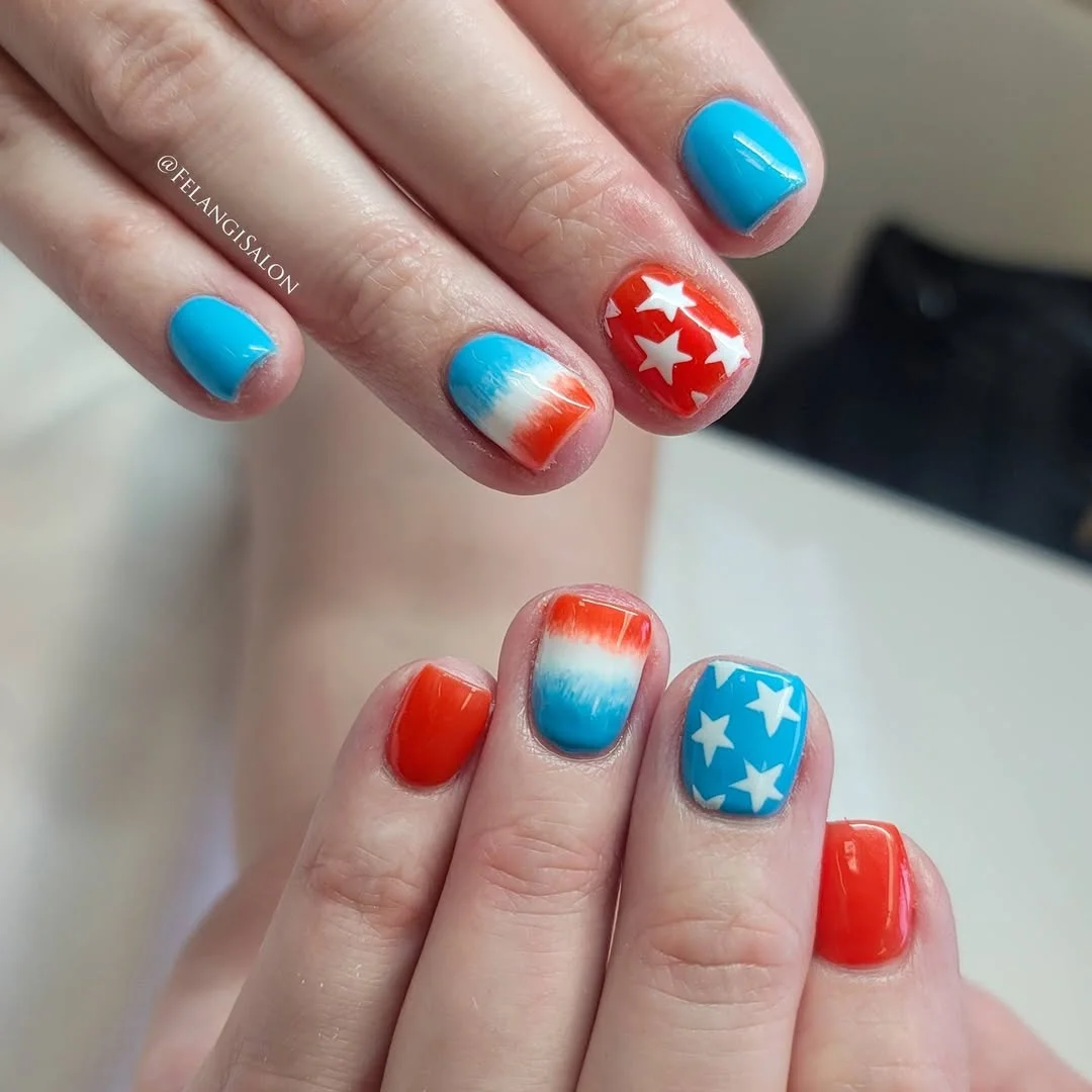 patriotic nails 2026 Bright Short Nails With Stars and Soft Ombre Stripes