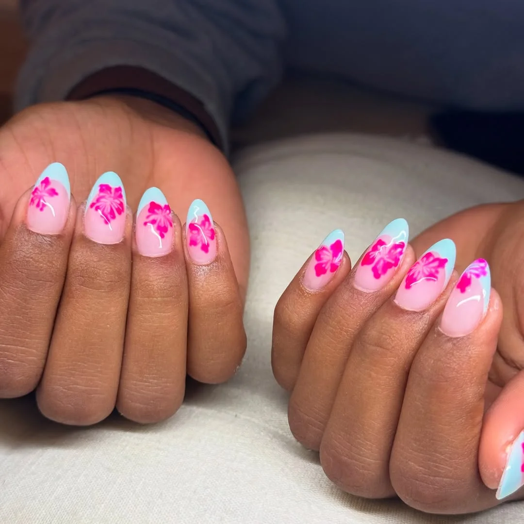 short gel nails summer 2026 Pink Hibiscus And Blue-Tipped Gel Nails For Dark Skin
