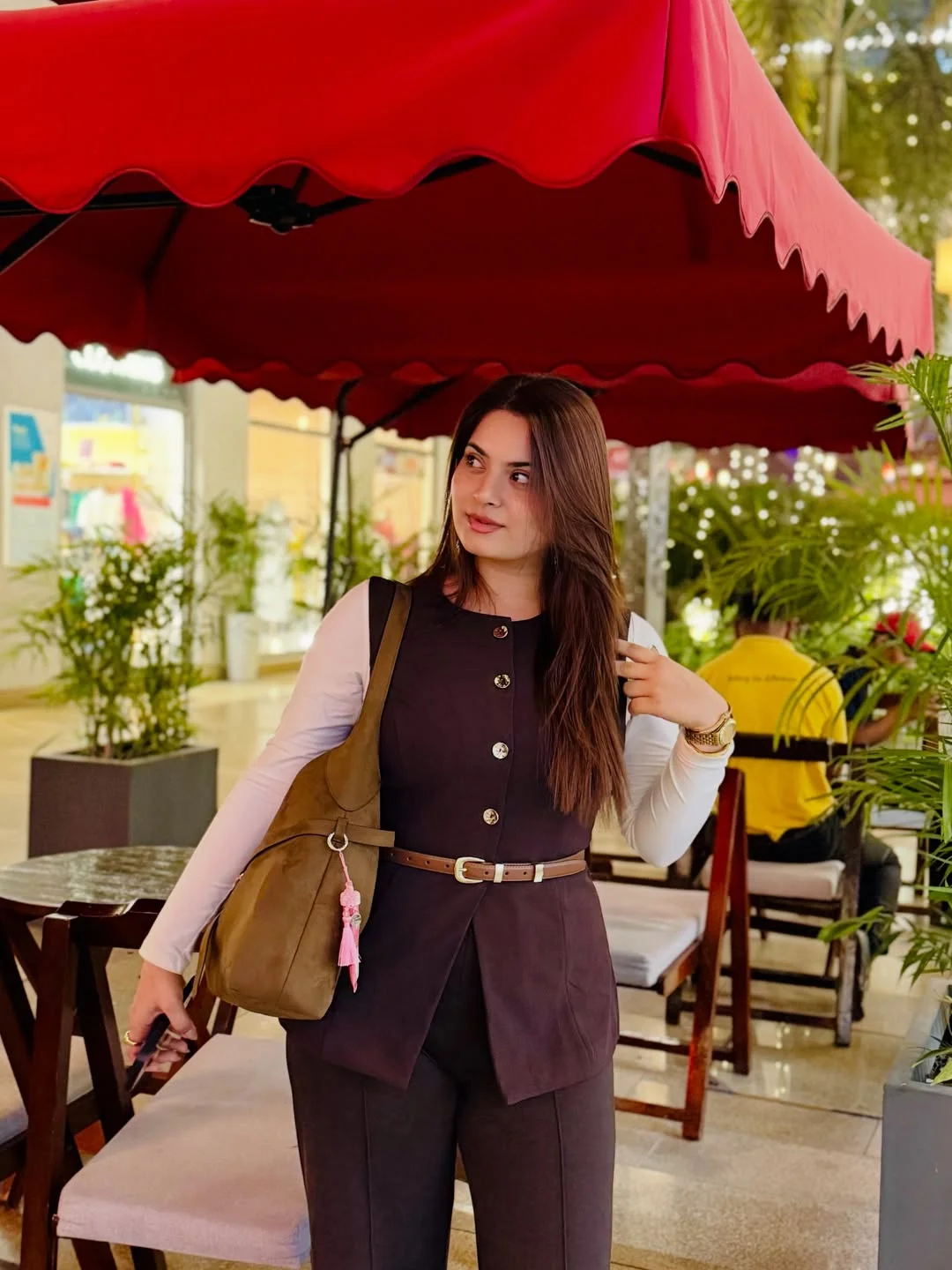 summer business casual outfit for women 2026 Chocolate Vest With White Sleeves And Relaxed Trousers