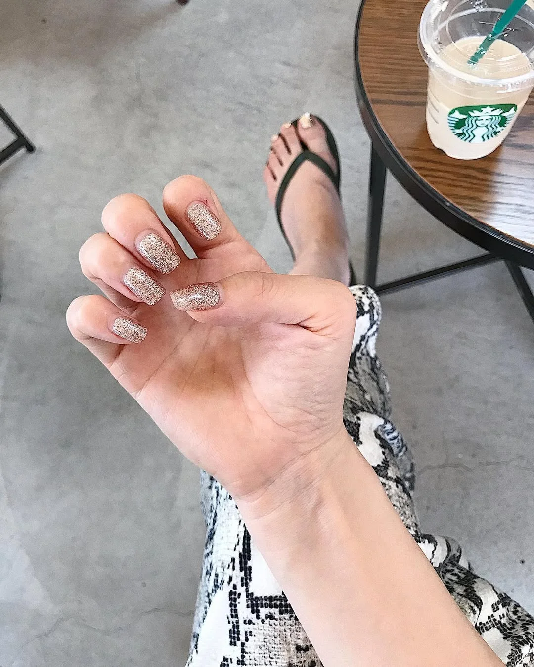 summer glitter nails 2026 Champagne Glitter Square Nails