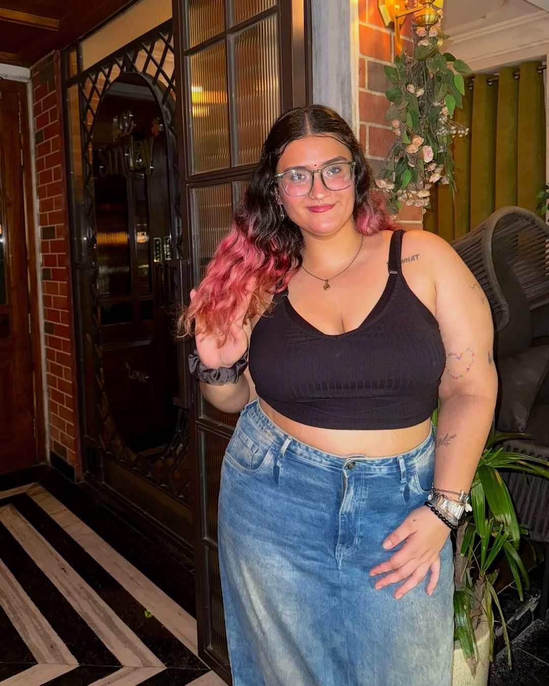 summer haircuts for plus size women 2026 Pink Dip-Dye Waves For A Playful Summer Mood
