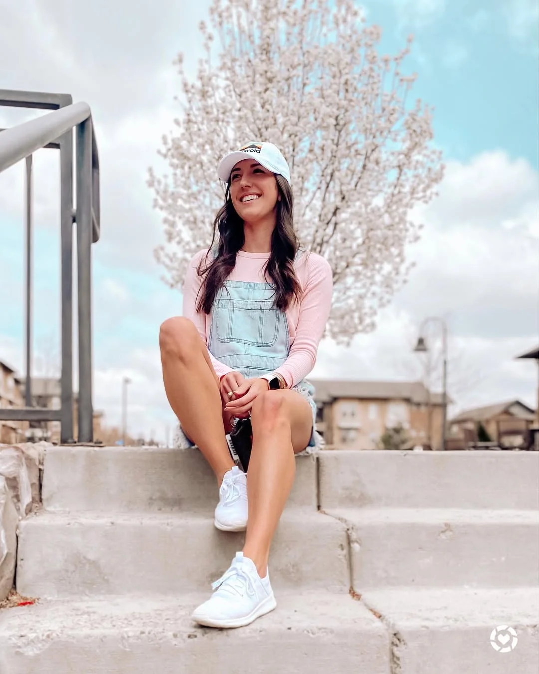 28 summer outfits for women 2026 Pastel Overalls For A Sporty Summer Day