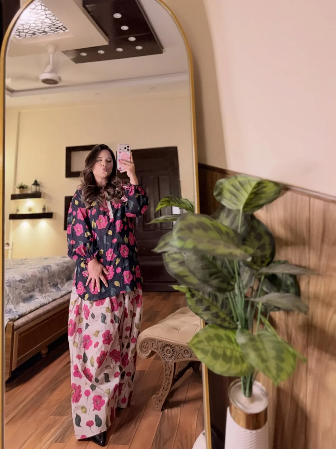 28 summer outfits for women 2026 Moody Florals With A Relaxed Wide-Leg Skirt