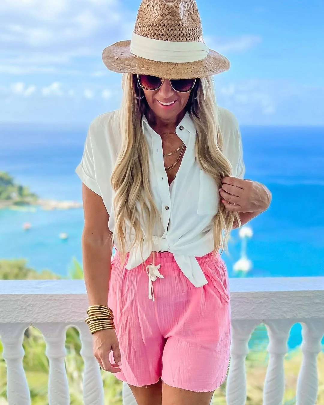 25 summer vacation resort outfits 2026 White Button-Up And Pink Shorts For A Breezy Viewpoint Look
