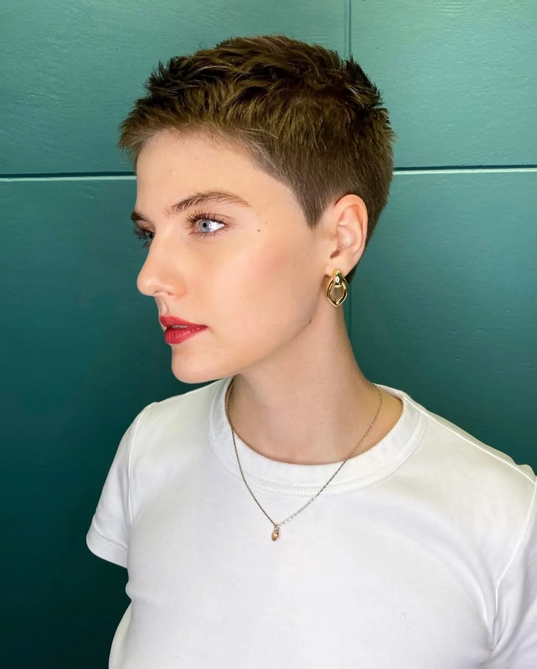 textured summer short hairstyles 2026 Ultra-Short Textured Crop With Clean Sides