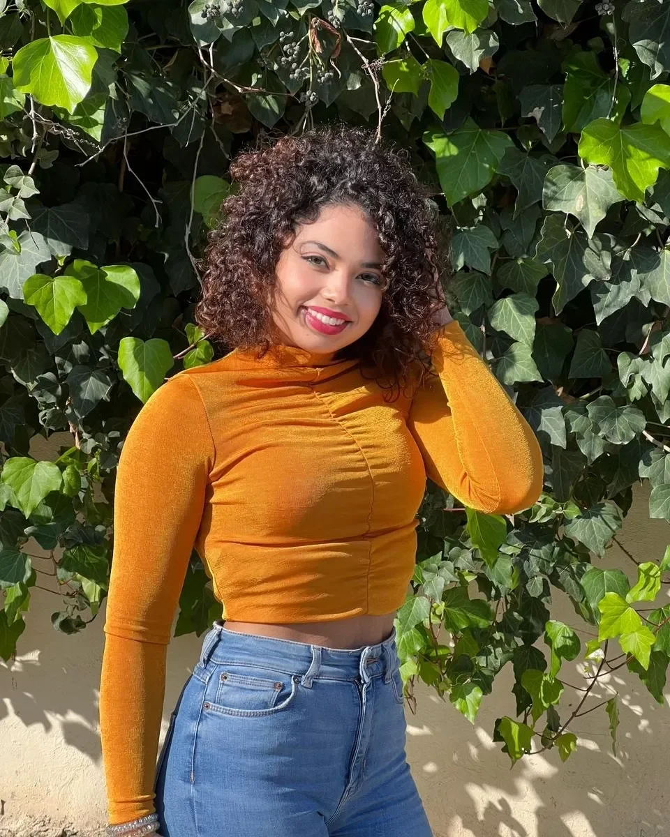 trendy summer hairstyle black women 2026 Short Defined Curls With A Fresh Natural Shape