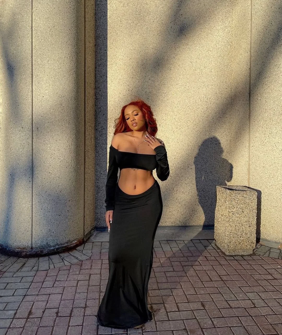 trendy summer outfits for black woman 2026 Off-Shoulder Black Maxi Skirt Set With Sunset Drama