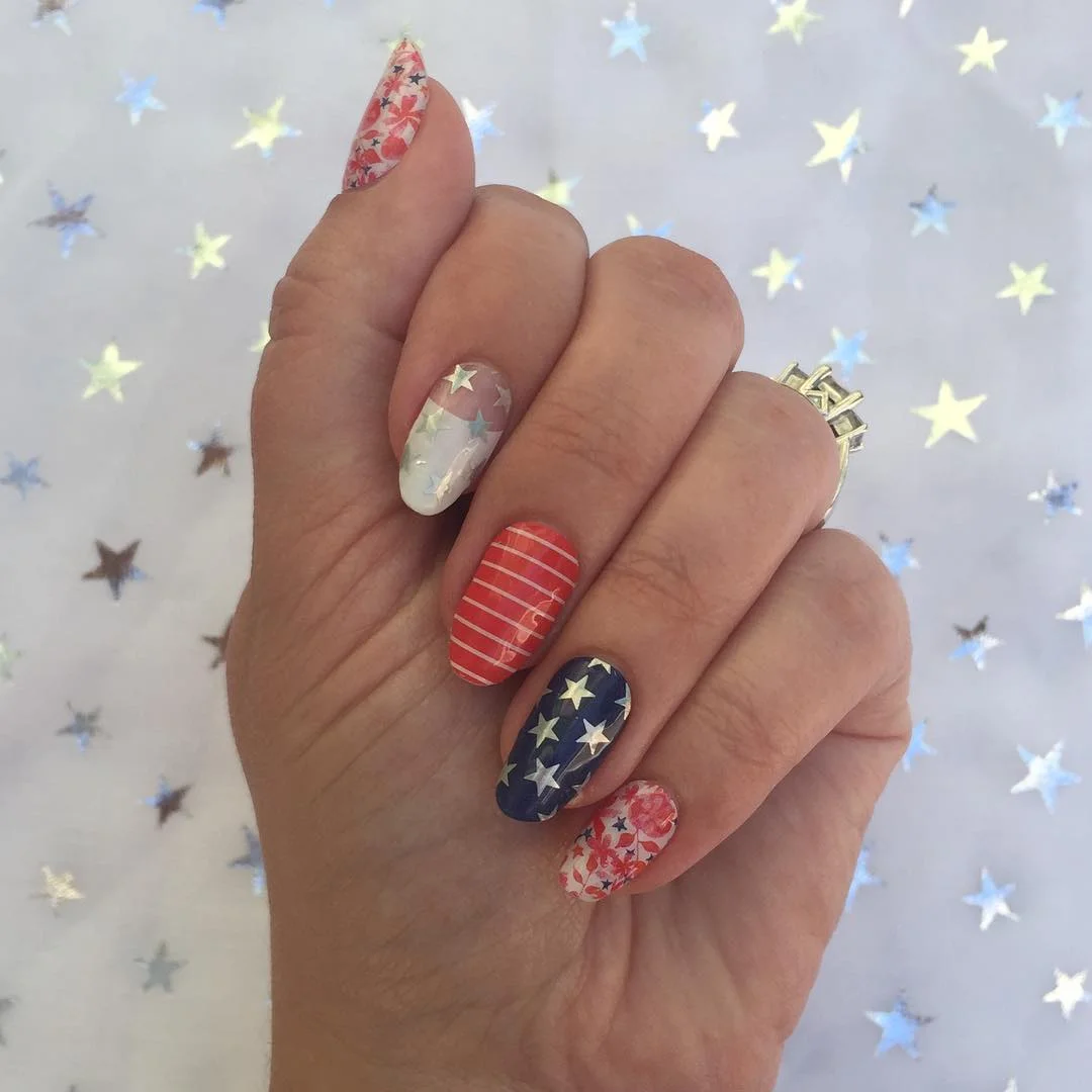 usa nails 2026 Vintage Stars And Stripes With A Soft Patriotic Finish