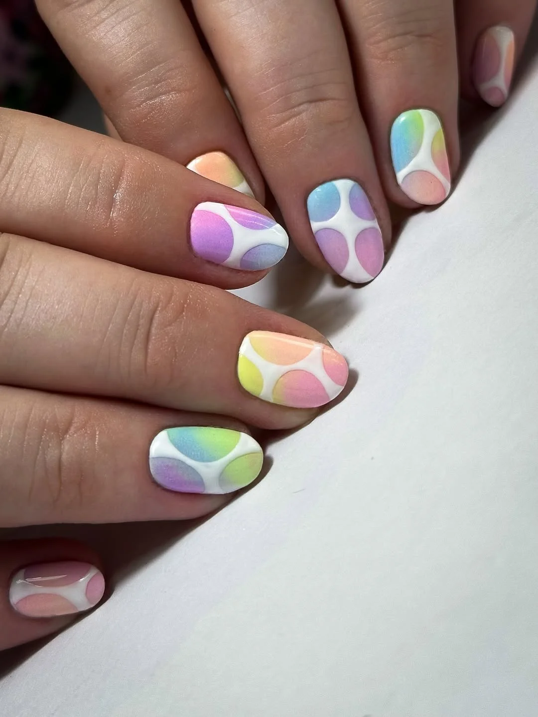 june manicure ideas 2026 Pastel Bubble Art on Short Nails