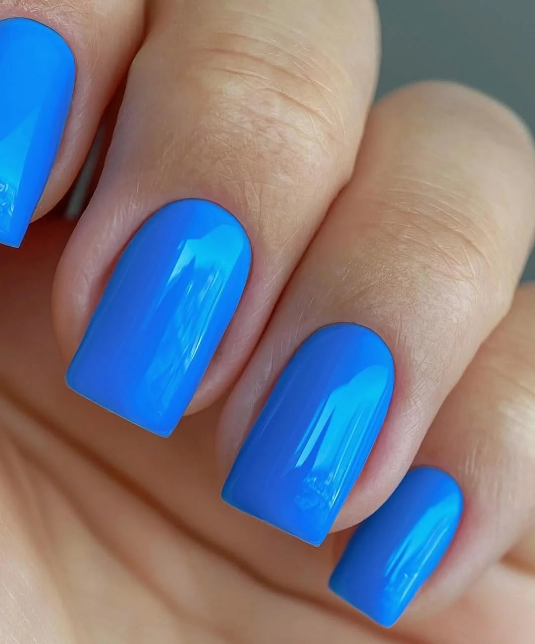 june manicure ideas 2026 Electric Blue Square Gel Manicure