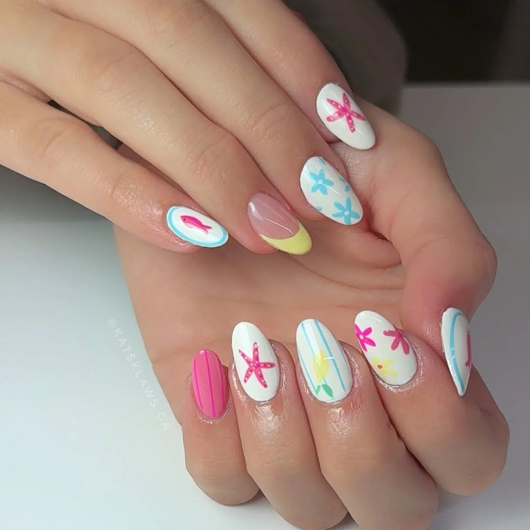 starfish summer nails 2026 Colorful Vacation Nails With Starfish And Flower Art