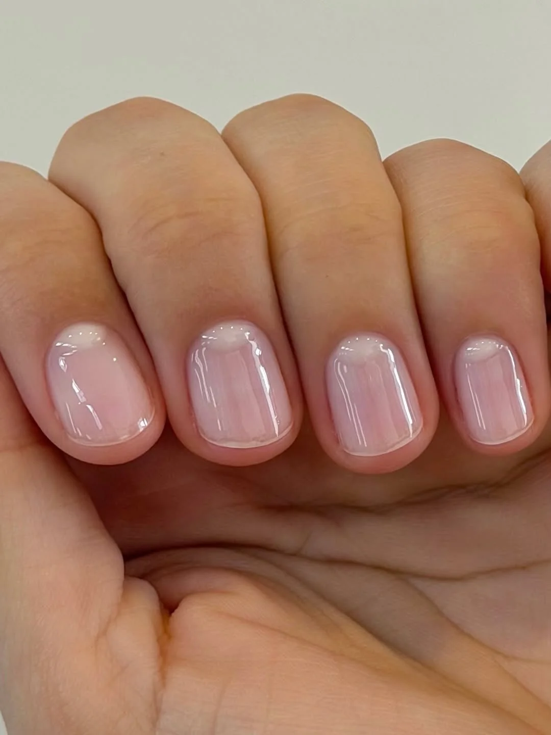 summer oval nails 2026 Short Sheer Oval Nails With A Jelly Gloss